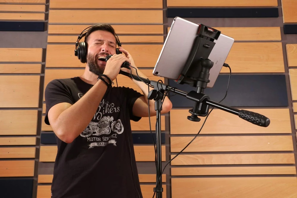 ik-multimedia-iklip-3-tripod-uyumlu-tablet-aparati-asimetrik-e-ticaret-gorsel1